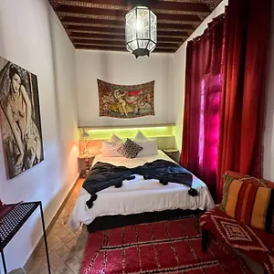 Riad103 Piscine Chauffée Sur Le Rooftop, Jacuzzi Hot&hammam Massage Riad
